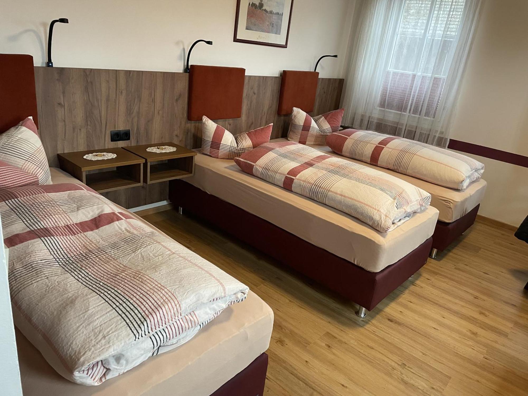 Hotel Boarding House Hohenwart Fuchstal Oda fotoğraf