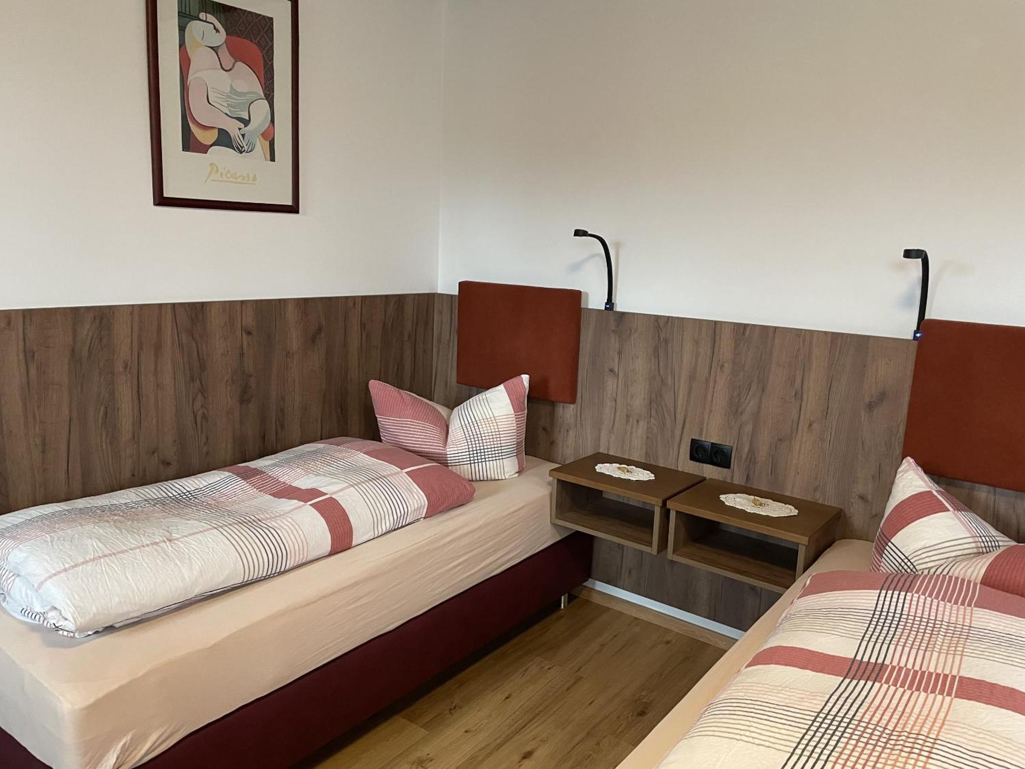 Hotel Boarding House Hohenwart Fuchstal Oda fotoğraf